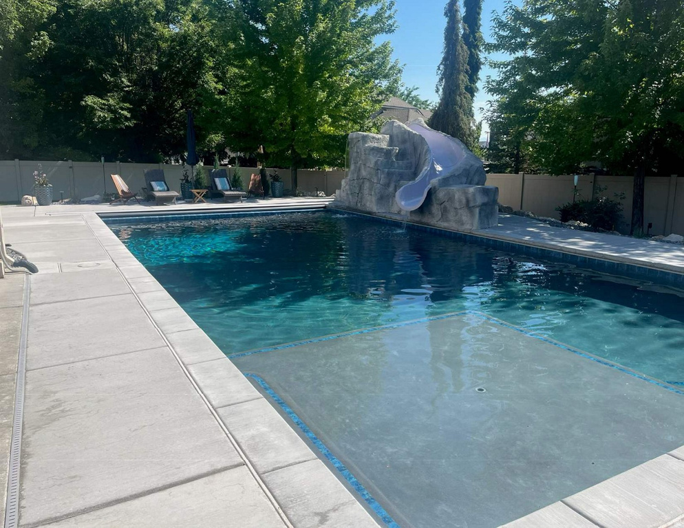 113 N VISTA DR Kaysville, UT 84037