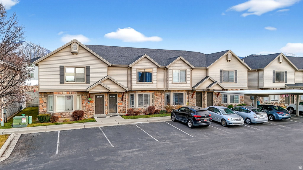 686 N BLACK HORSE LOOP Spanish Fork, UT 84660