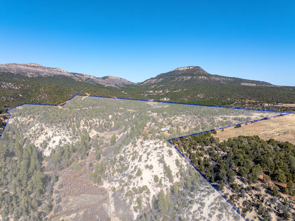 6 S NORTH FORK RD Orderville, UT 84758