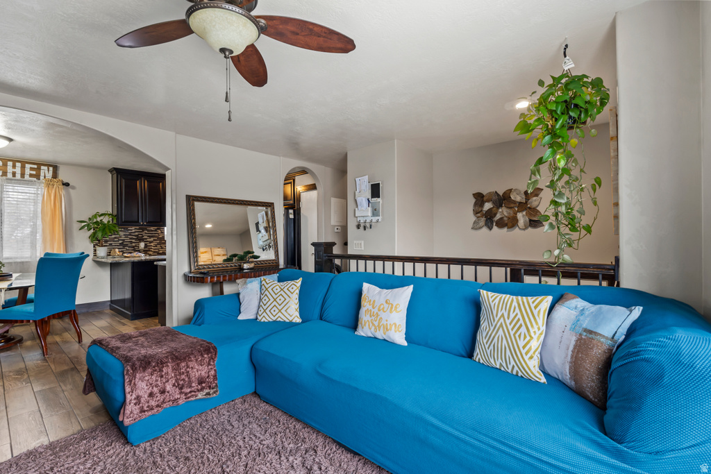 4733 W ROUNDTABLE RD West Valley City, UT 84120