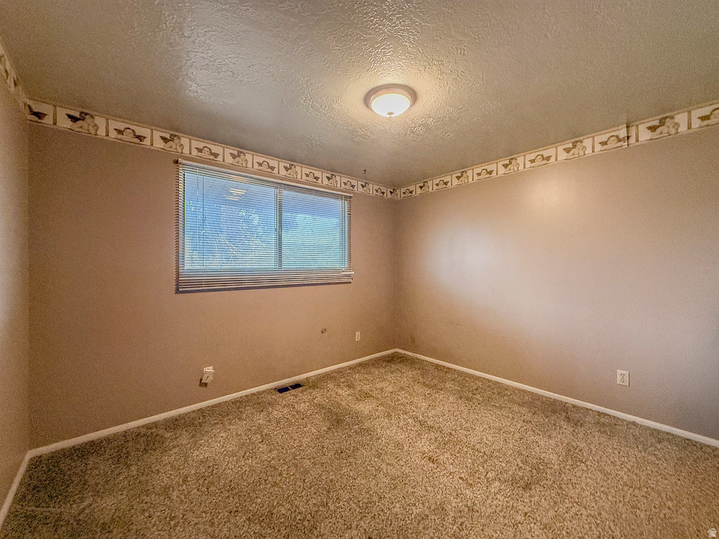5142 S 300 E Washington Terrace, UT 84405
