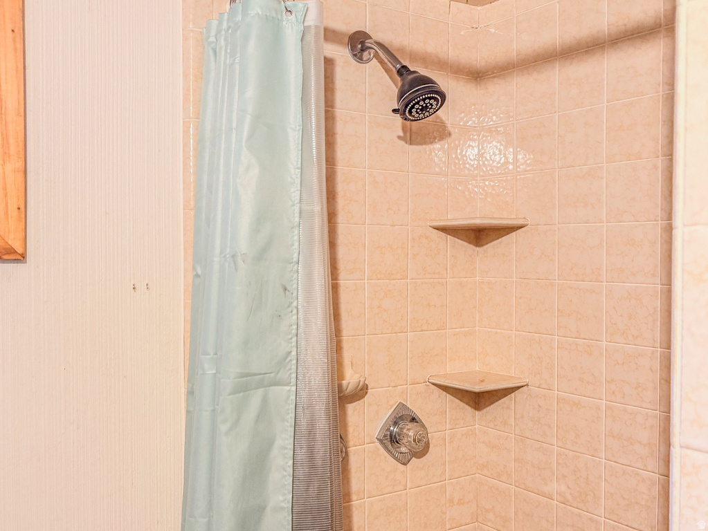 5142 S 300 E Washington Terrace, UT 84405