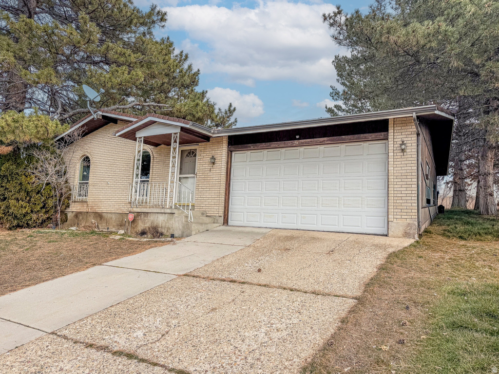 5142 S 300 E Washington Terrace, UT 84405