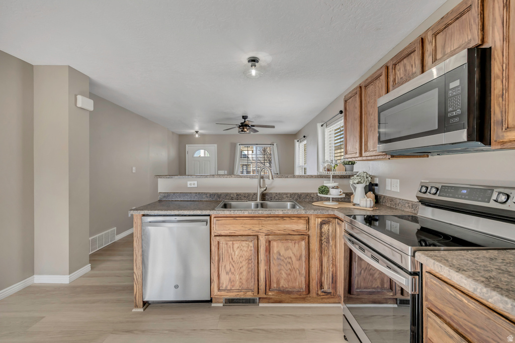 2102 E REVERE WAY Eagle Mountain, UT 84005