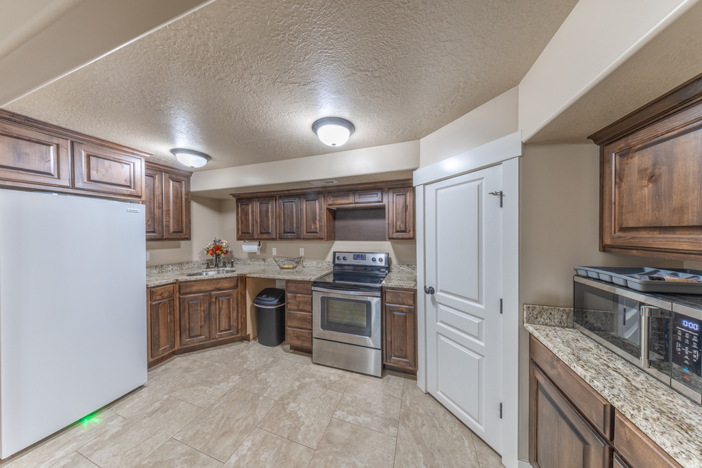 2529 N 1000 E Layton, UT 84041