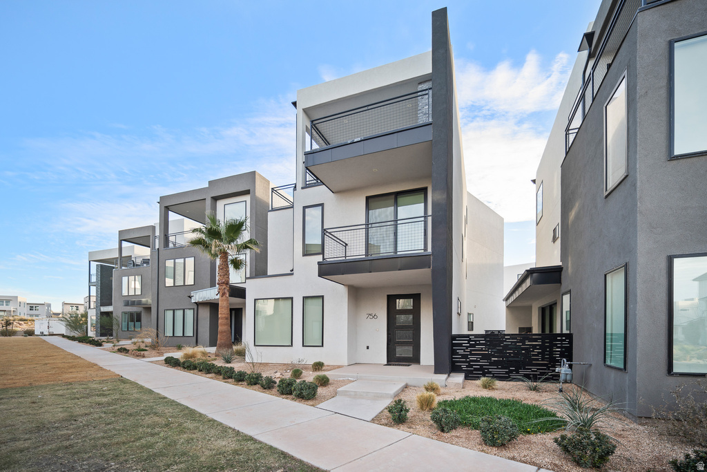 756 W SAPPHIRE LN St George, UT 84790