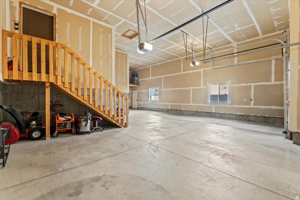 2581 W 2825 N Farr West, UT 84404