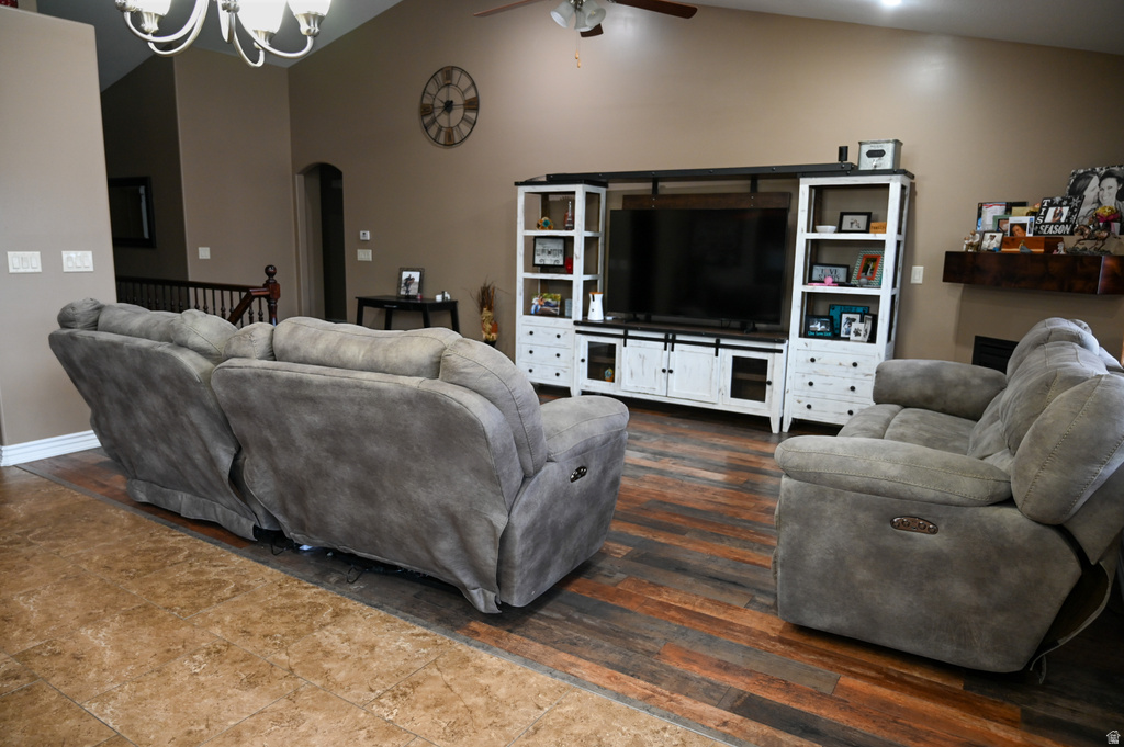 2581 W 2825 N Farr West, UT 84404