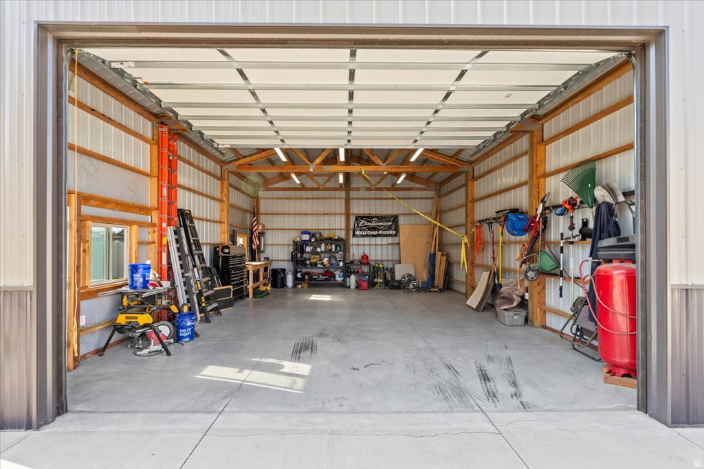 2581 W 2825 N Farr West, UT 84404