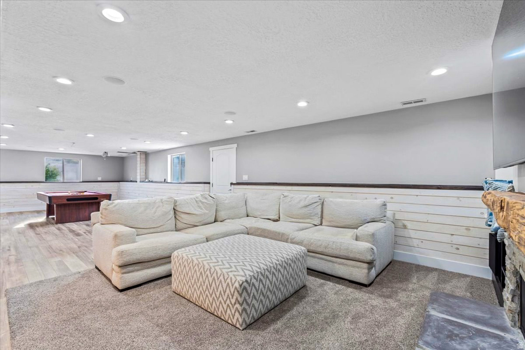 2581 W 2825 N Farr West, UT 84404