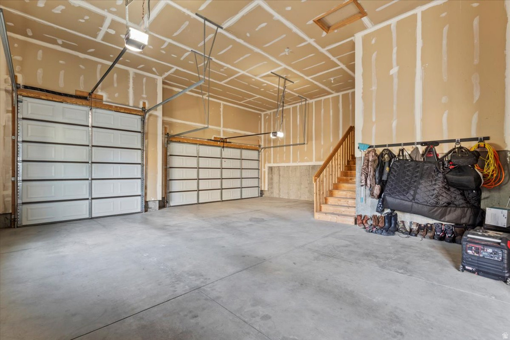 2581 W 2825 N Farr West, UT 84404