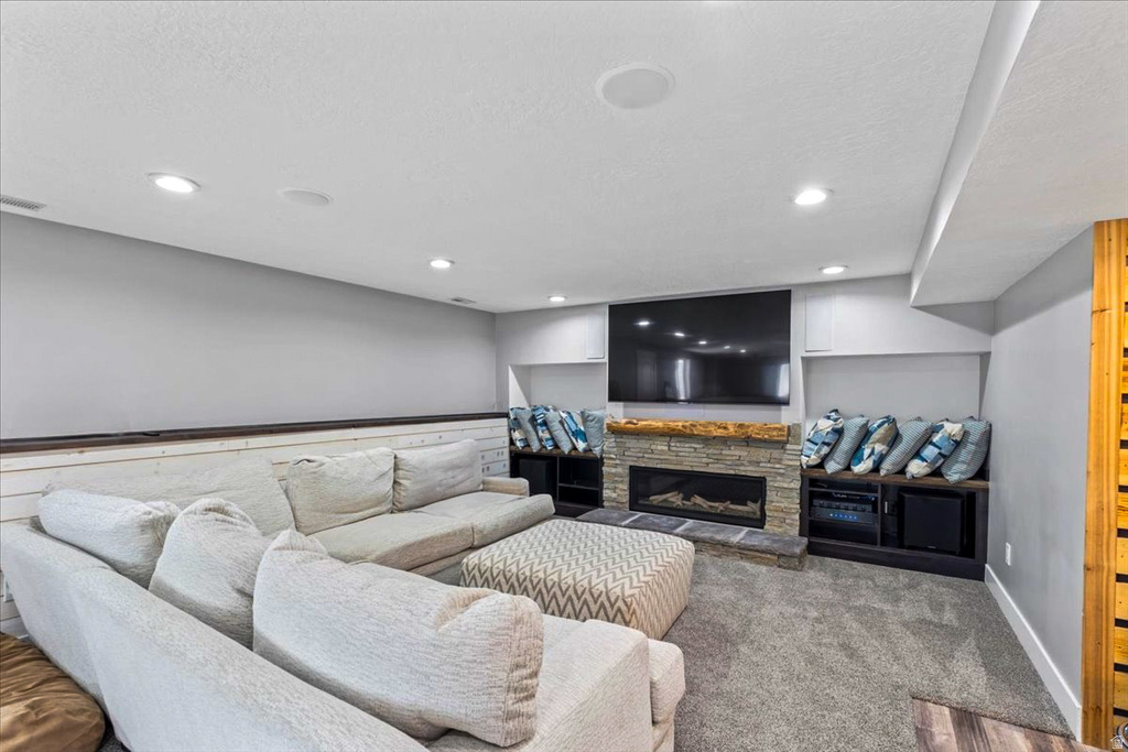 2581 W 2825 N Farr West, UT 84404