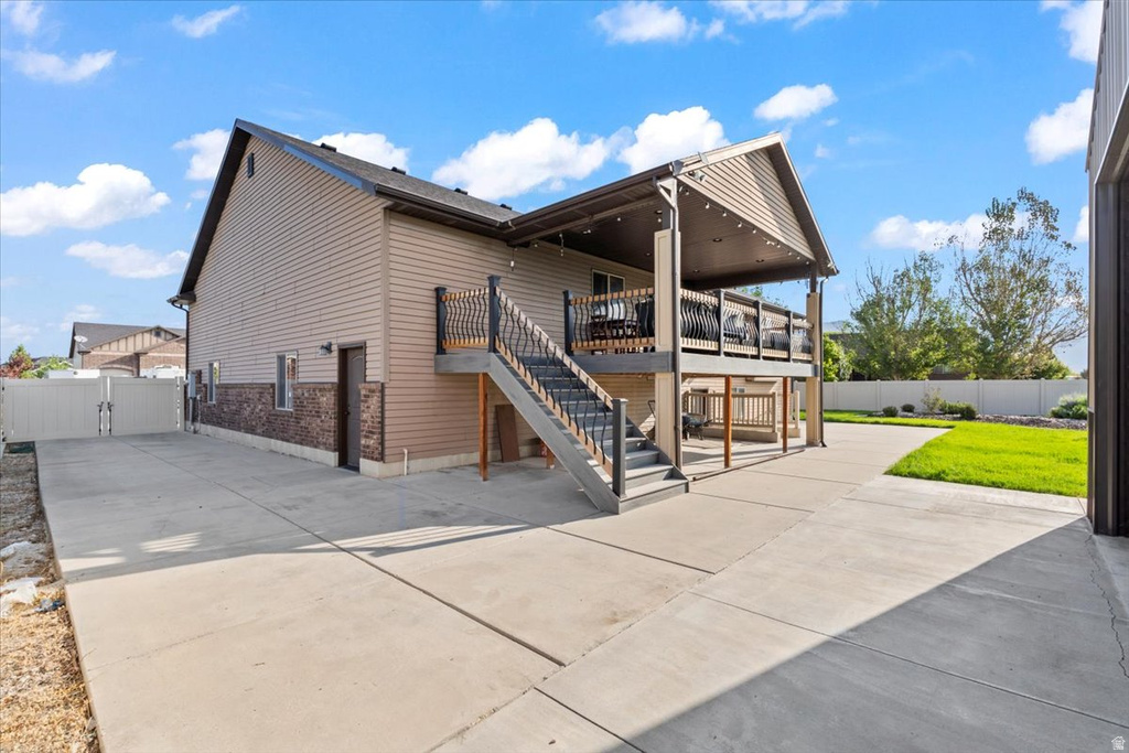 2581 W 2825 N Farr West, UT 84404