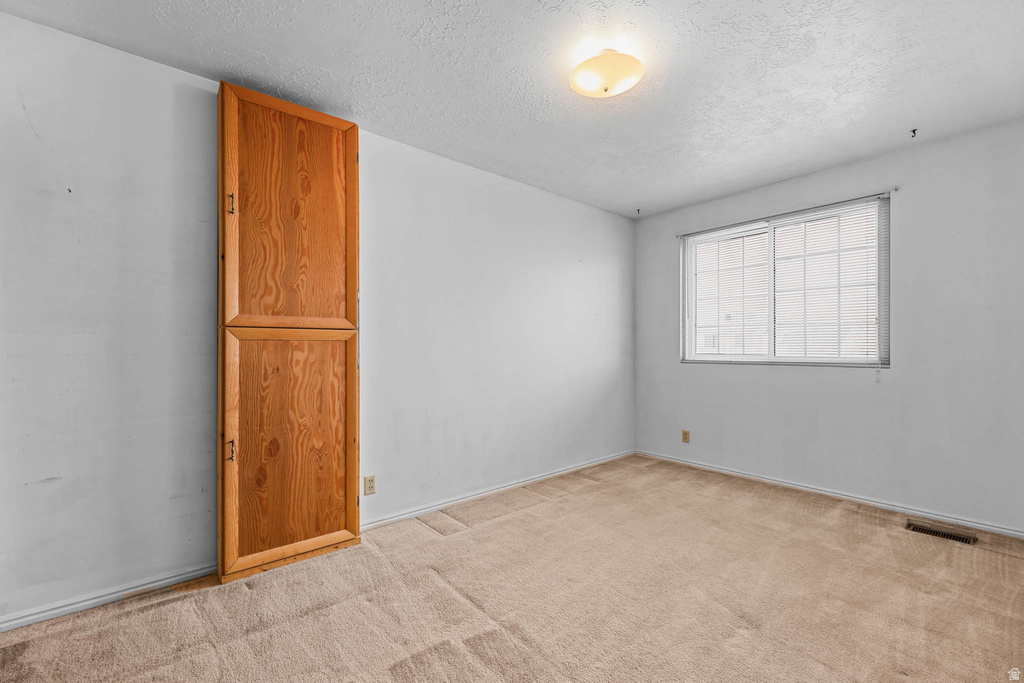 9156 S RIVER RIDGE DR West Jordan, UT 84088