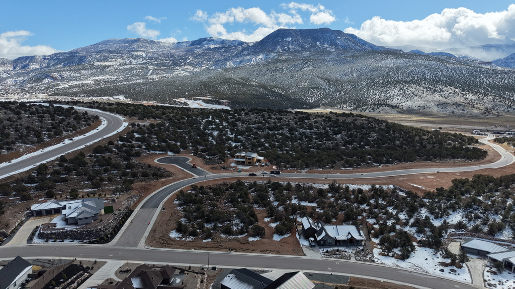 2695 W ROCK RIDGE RD Cedar City, UT 84720