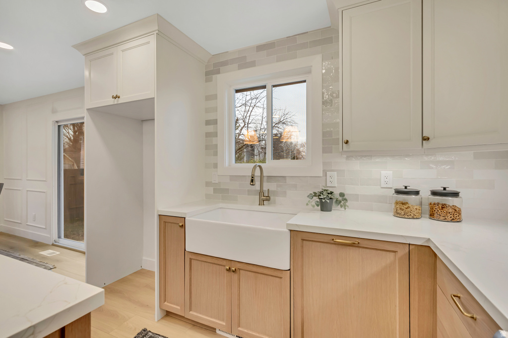 10158 S BUTTERCUP DR Sandy, UT 84092