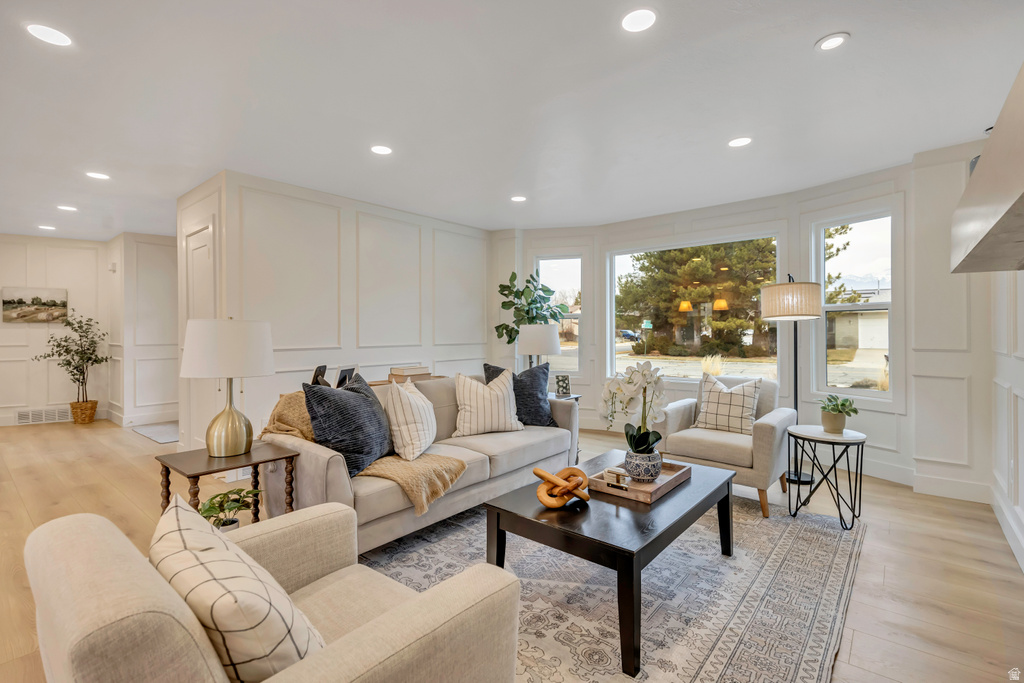 10158 S BUTTERCUP DR Sandy, UT 84092