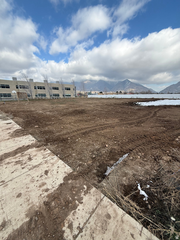 7484 S 1160 E South Weber, UT 84405