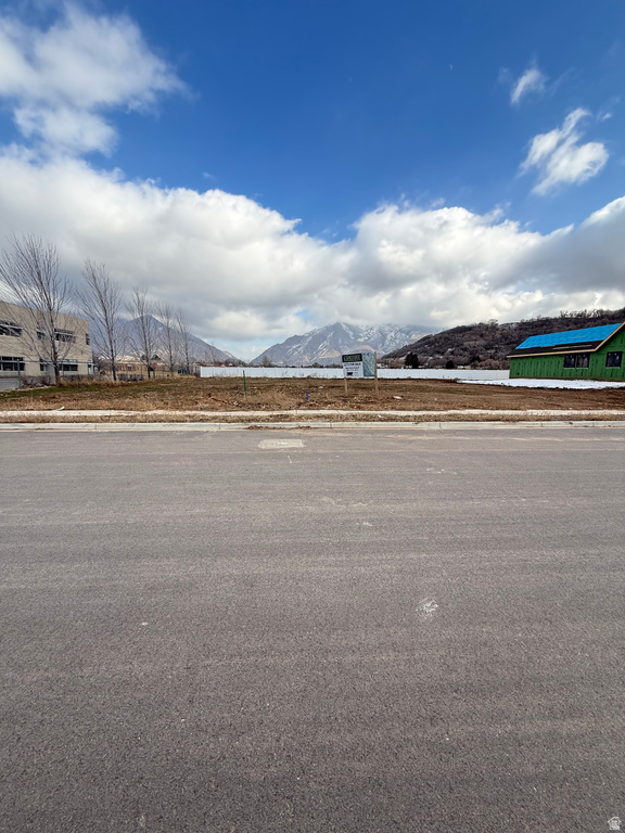 7484 S 1160 E South Weber, UT 84405