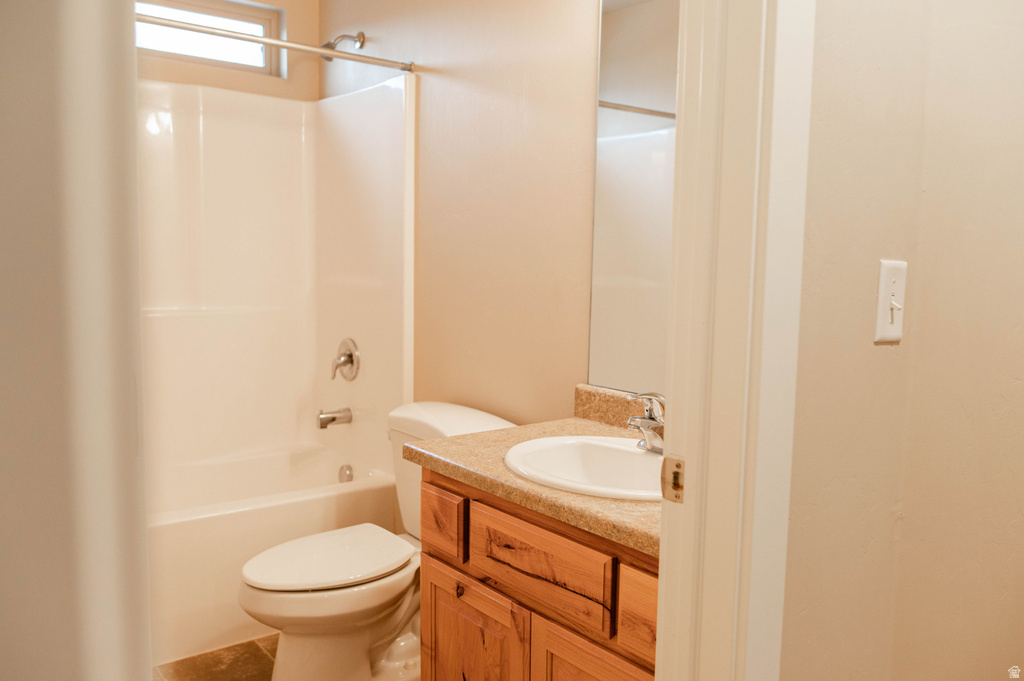 9242 N CORNWALL WAY Eagle Mountain, UT 84005