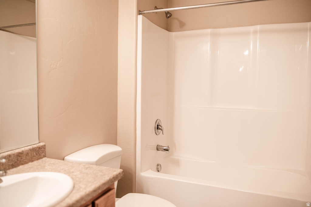 9242 N CORNWALL WAY Eagle Mountain, UT 84005