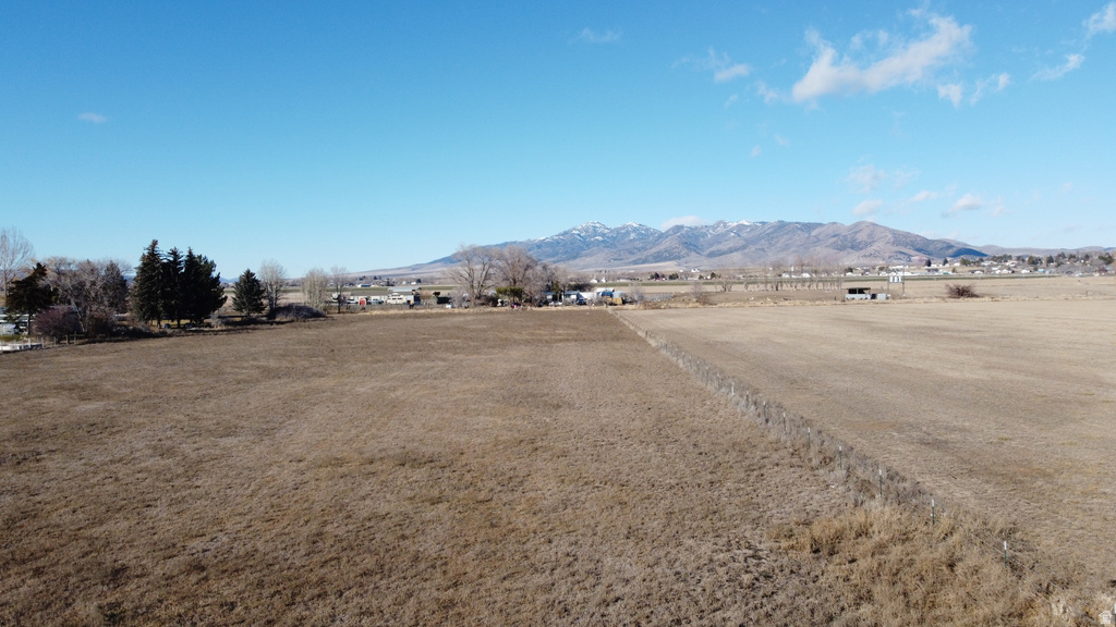 1098 W SAMARIA LN Malad City, ID 83252