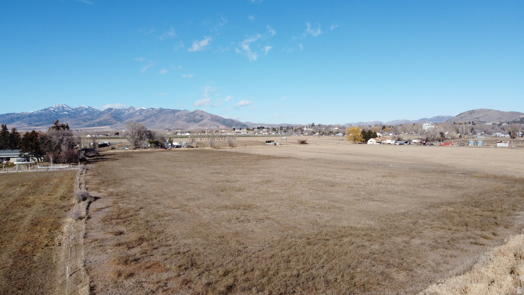 1098 W SAMARIA LN Malad City, ID 83252