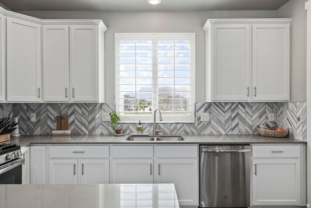 2338 N PENSTEMON WAY Lehi, UT 84048