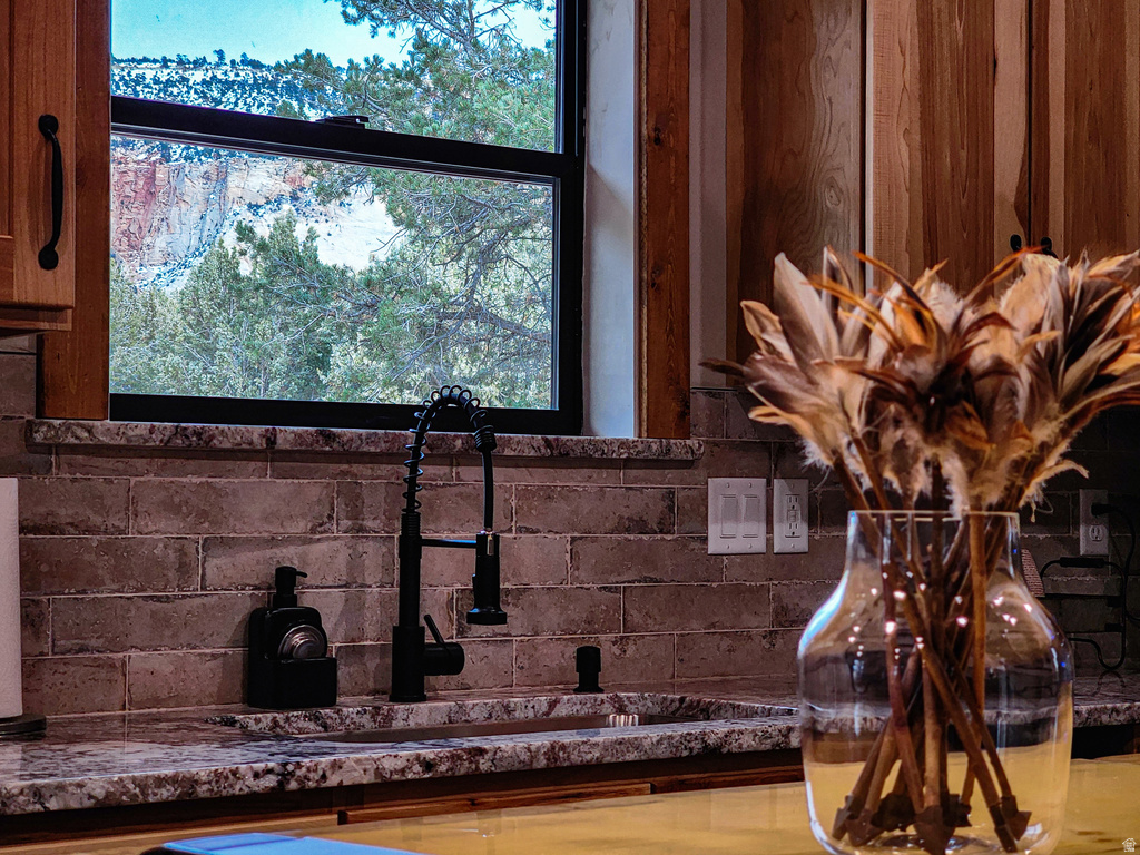 1045 S PINYON PINE DR Orderville, UT 84758