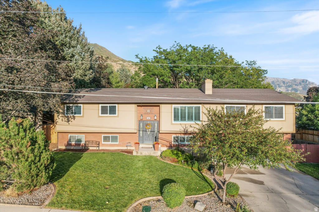 935 S 1500 E Pleasant Grove, UT 84062