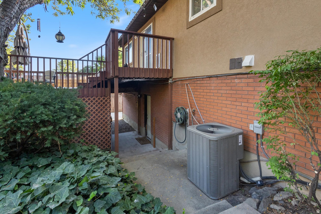 935 S 1500 E Pleasant Grove, UT 84062