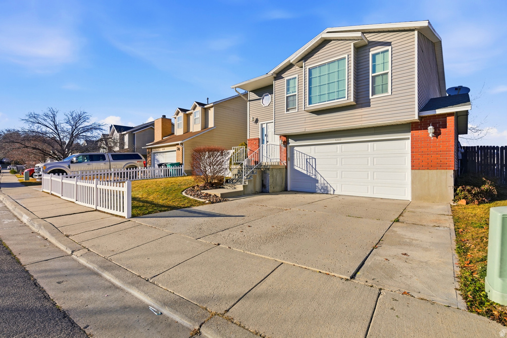 1222 W BRANDONWOOD DR Murray, UT 84123