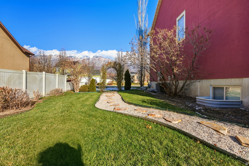 1379 W 3125 N Pleasant View, UT 84414