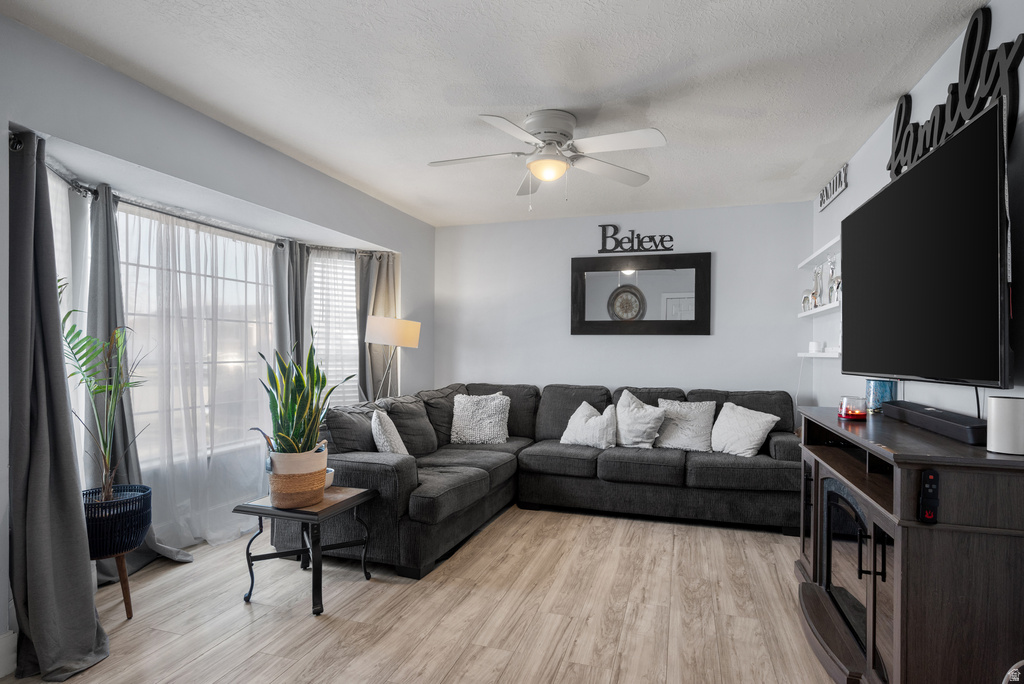 3958 S 6360 W West Valley City, UT 84128