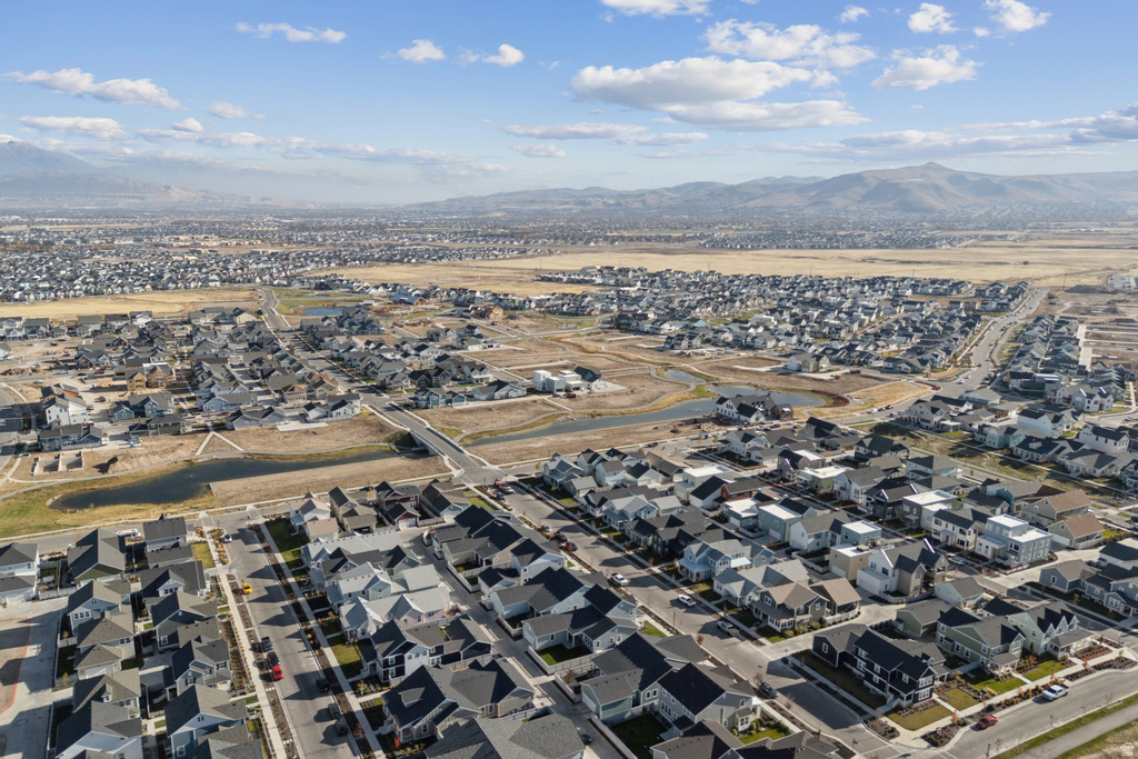 6932 W DOCKSIDER DR South Jordan, UT 84009