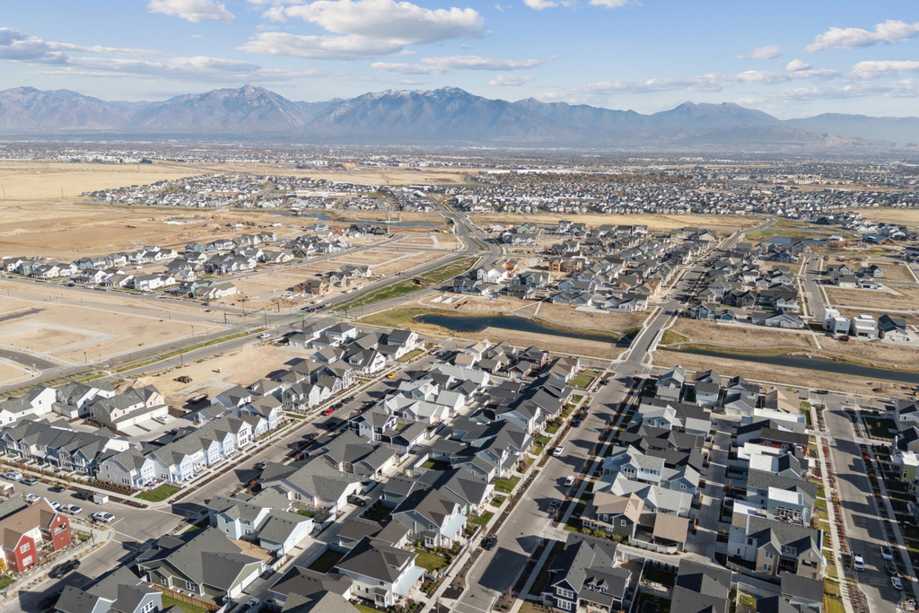 6932 W DOCKSIDER DR South Jordan, UT 84009