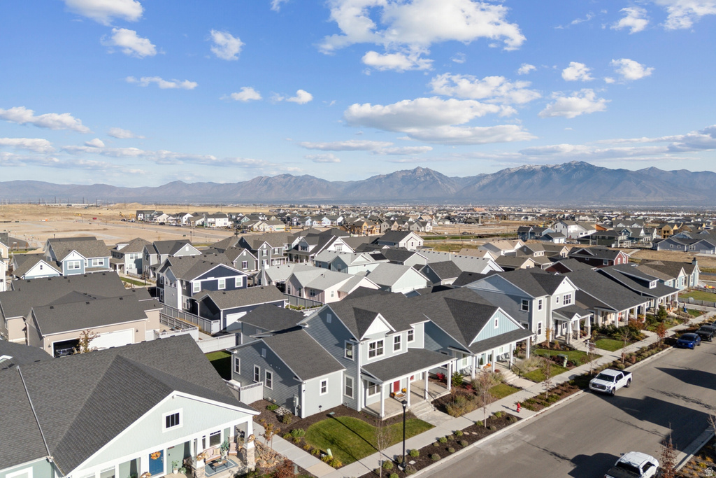 6932 W DOCKSIDER DR South Jordan, UT 84009