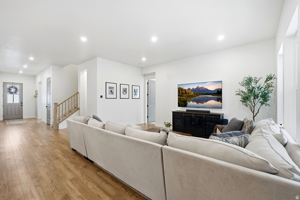 6932 W DOCKSIDER DR South Jordan, UT 84009