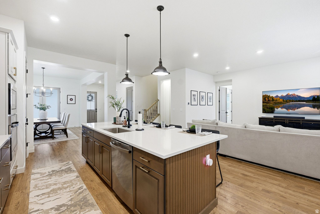 6932 W DOCKSIDER DR South Jordan, UT 84009