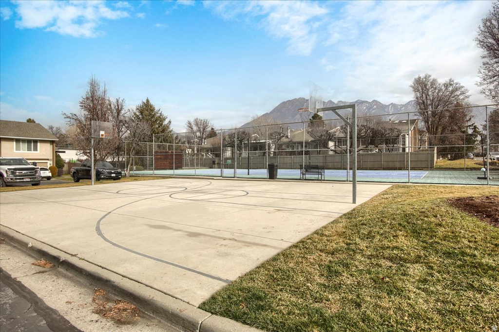 6301 S MADRID ST Salt Lake City, UT 84121