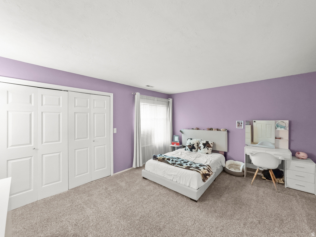 8732 S OAKWOOD CIR Sandy, UT 84094