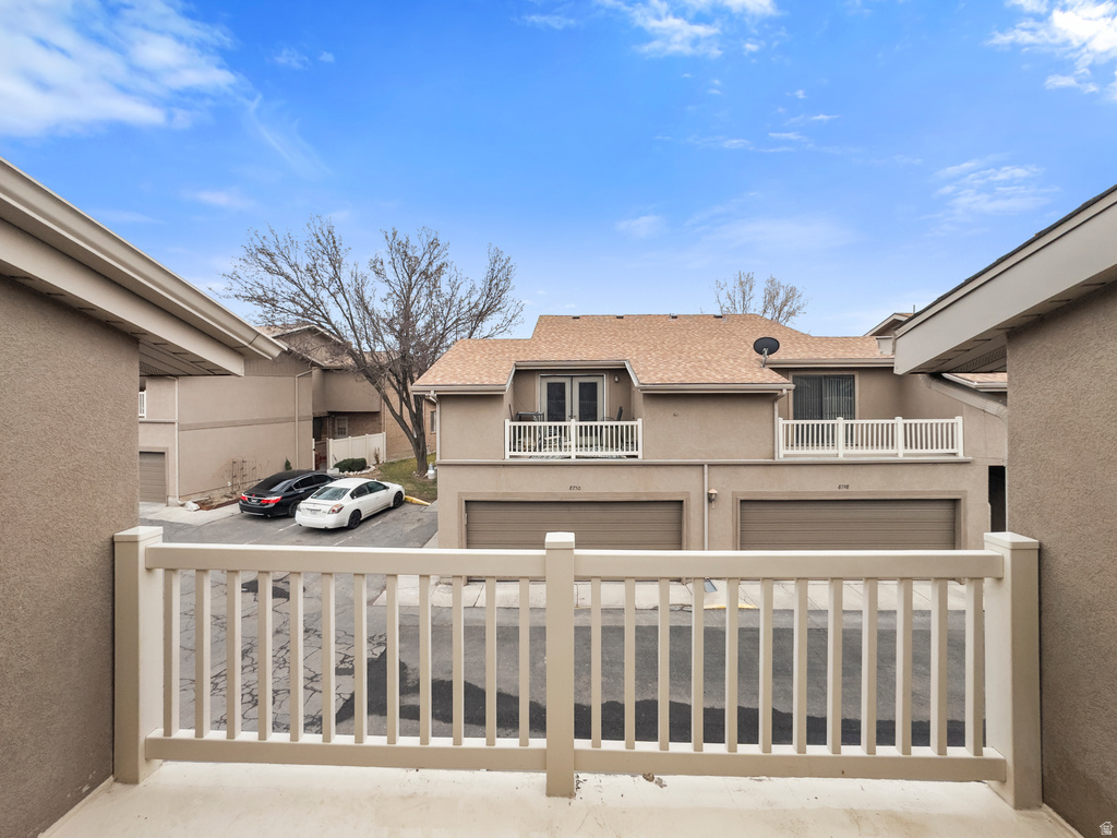 8732 S OAKWOOD CIR Sandy, UT 84094