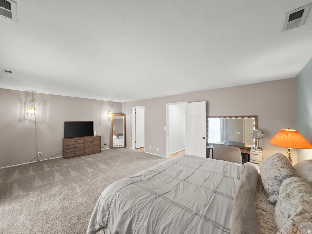 8732 S OAKWOOD CIR Sandy, UT 84094