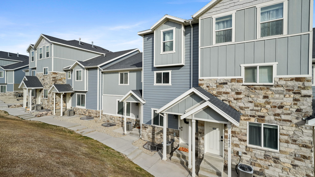 14436 S FERNDALE WAY Herriman, UT 84096