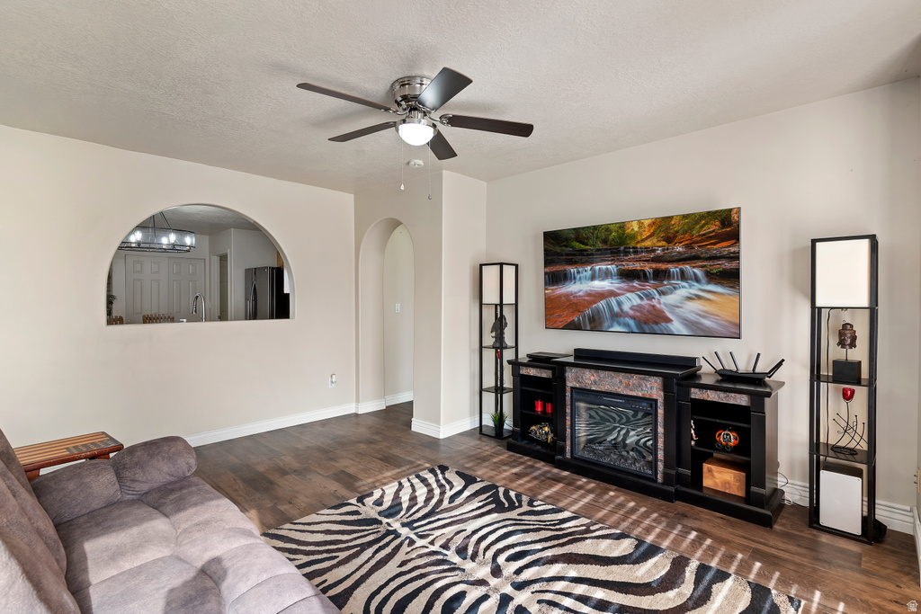 955 W ALTON DR North Salt Lake, UT 84054