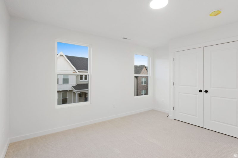 11392 S WATERCOURSE RD #375 South Jordan, UT 84009