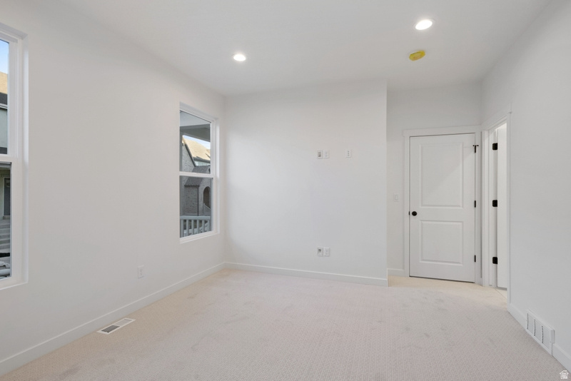 11392 S WATERCOURSE RD #375 South Jordan, UT 84009