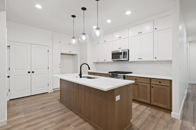 11392 S WATERCOURSE RD #375 South Jordan, UT 84009