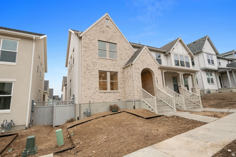 11371 S OFFSHORE WAY #376 South Jordan, UT 84009