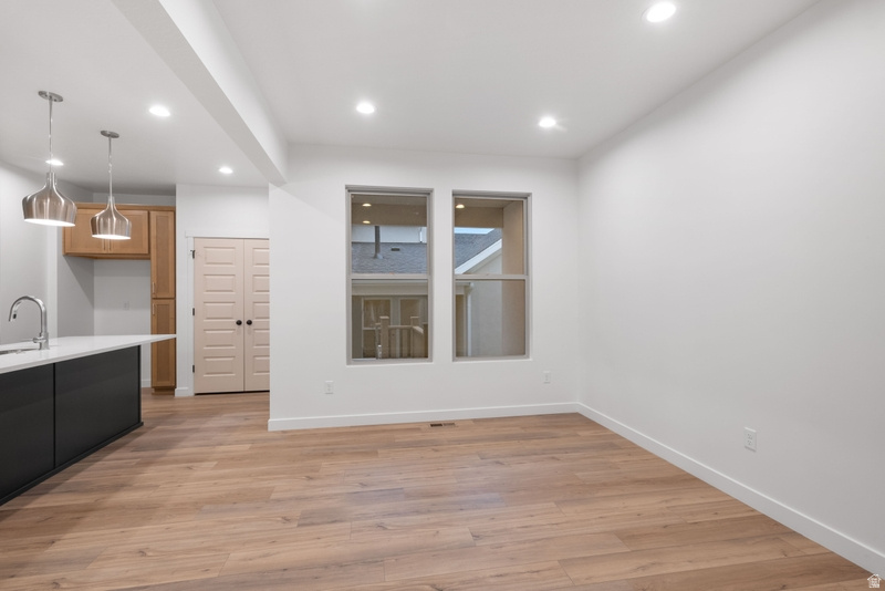 11371 S OFFSHORE WAY #376 South Jordan, UT 84009